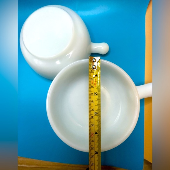 Vintage Glasbake Milk Glass
Oven/Microwave Safe Bowl #J266 - Picture 3 of 6